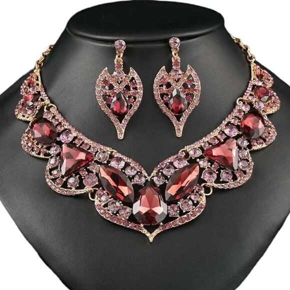 New Purple Rhinestone Gold Toned Necklace Earrings Set - Picture 1 of 6